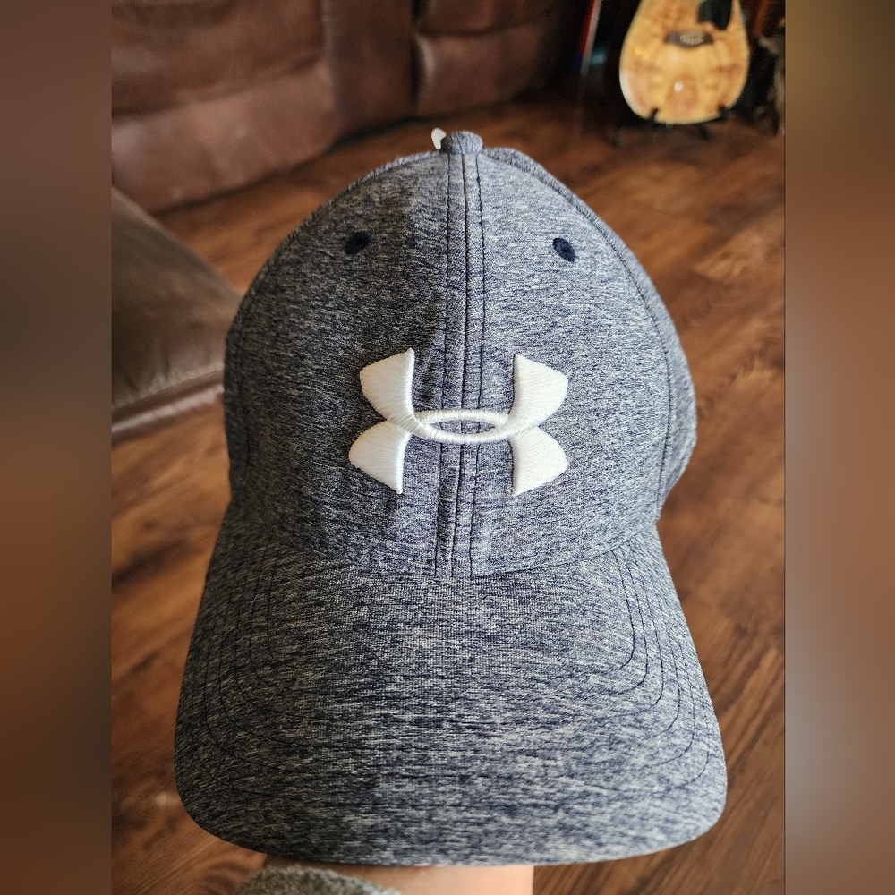 Under Armour Heathered Navy Cap Large XL